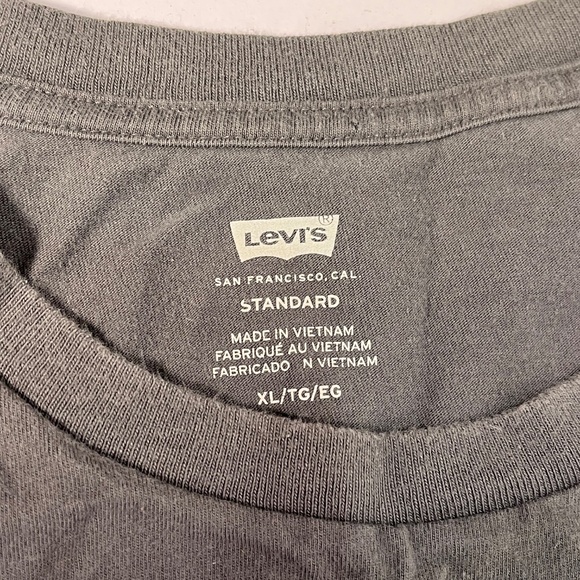 Levi's Dark Grey Graphic Tee with Dragon Design Mens XL - Picture 7 of 7